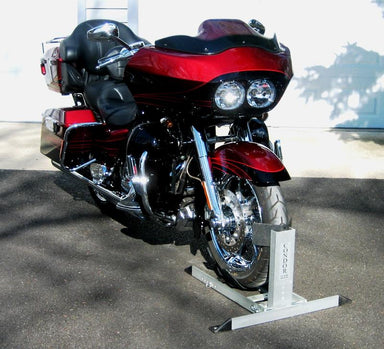 Motorcycle parked in Condor Pitstop Chock